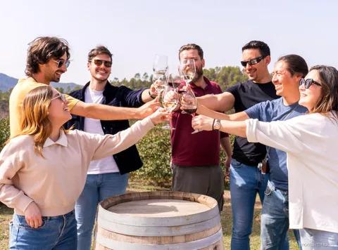 Castillo bodega histórico en la región del Bages visitado en esta excursión de día completo a Montserrat