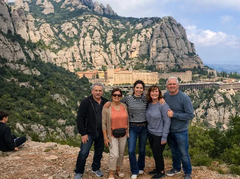 Cavakelder met rijpende flessen, bezocht tijdens de Montserrat en cava wijnproeverij