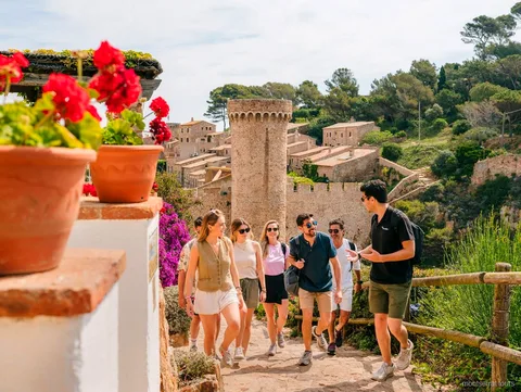 Klasztor Montserrat odwiedzany pierwszego dnia dwudniowej wycieczki do Girony i Costa Brava